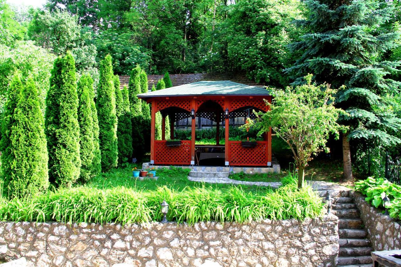 Downtown Green Oasis Apartments Sarajevo Bagian luar foto