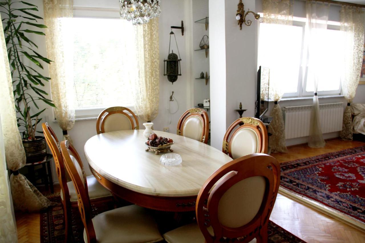 Downtown Green Oasis Apartments Sarajevo Bagian luar foto