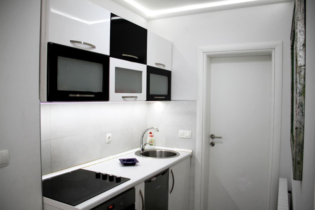 Downtown Green Oasis Apartments Sarajevo Bagian luar foto