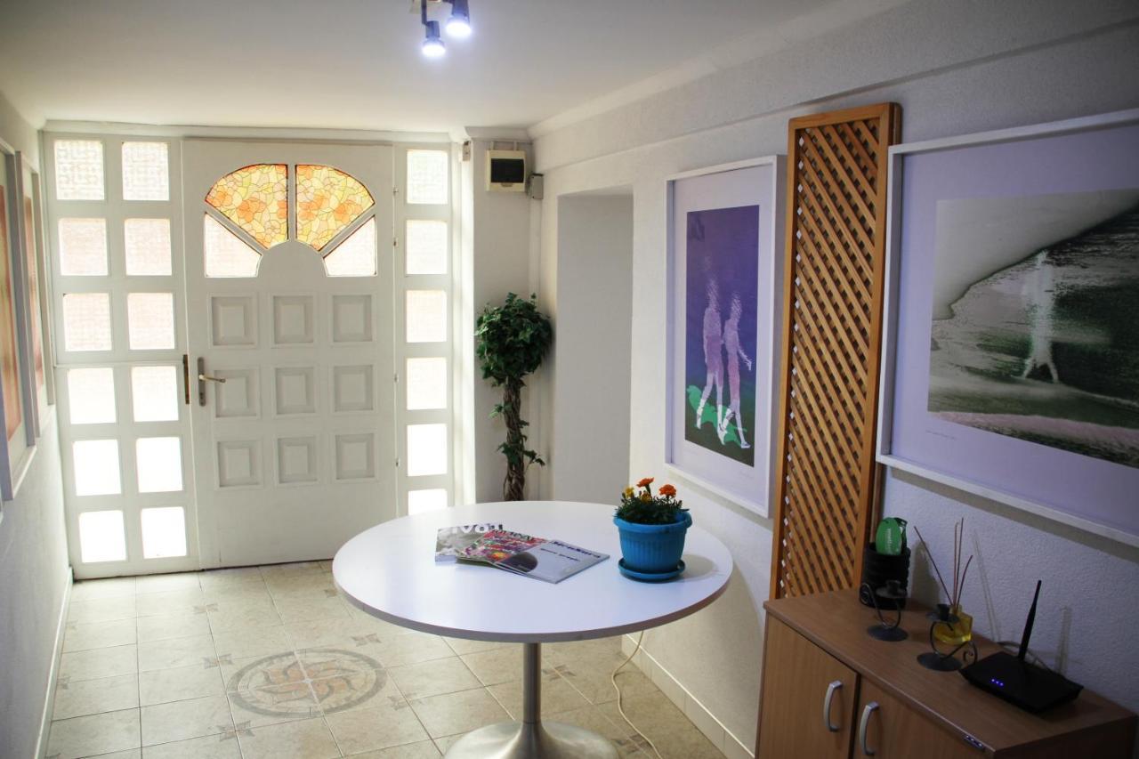Downtown Green Oasis Apartments Sarajevo Bagian luar foto
