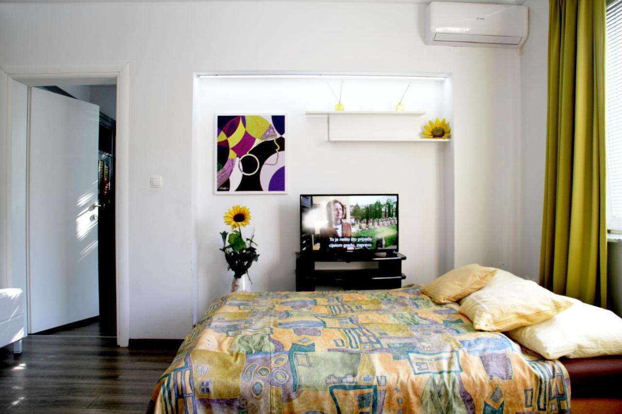 Downtown Green Oasis Apartments Sarajevo Bagian luar foto