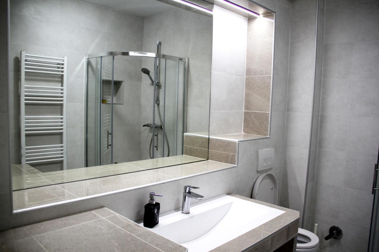 Downtown Green Oasis Apartments Sarajevo Bagian luar foto